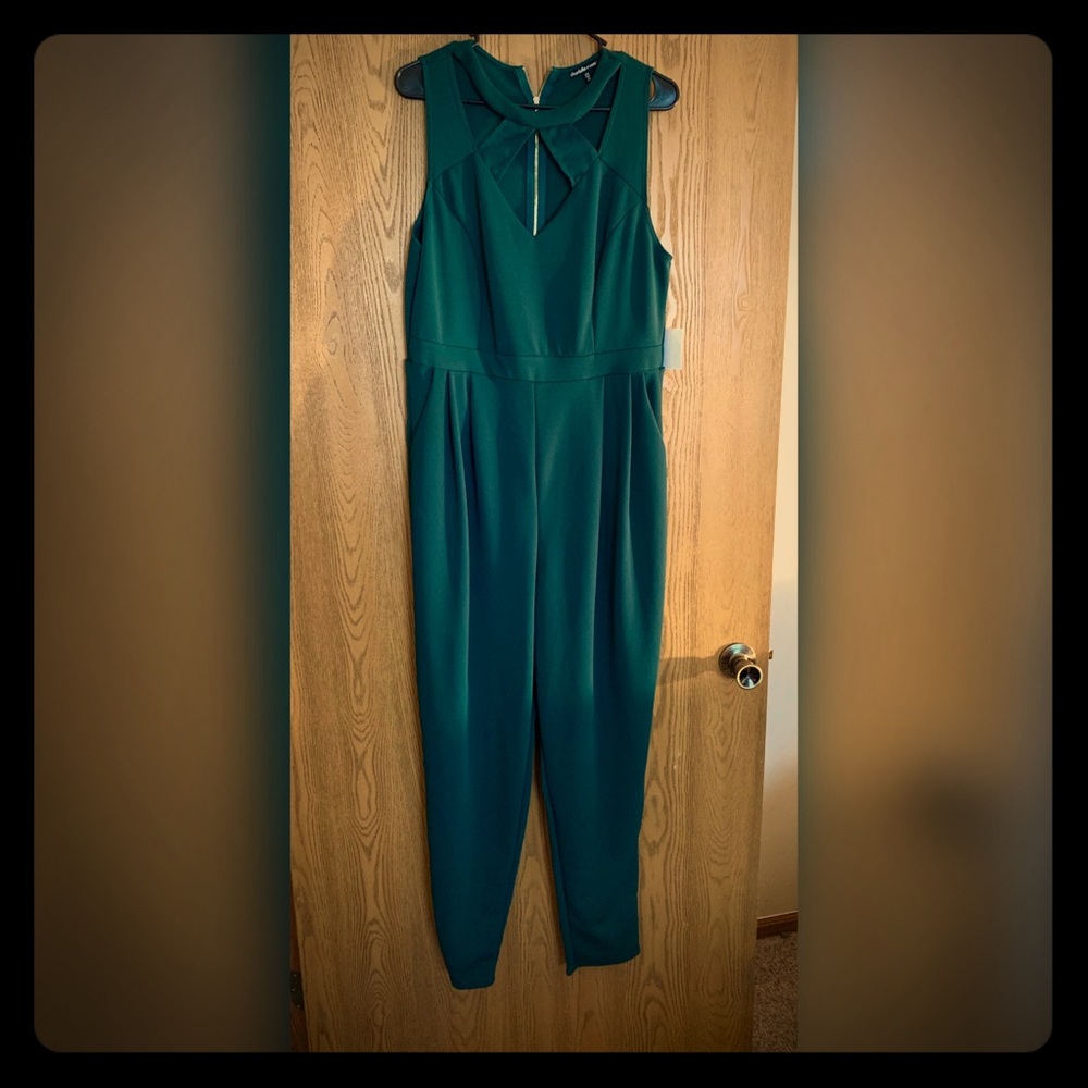 Charlotte Russe Romper (Pants)